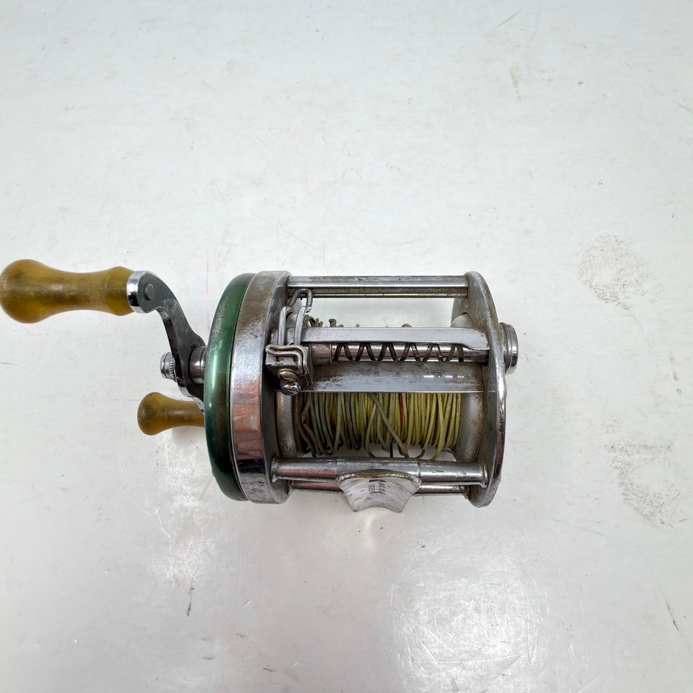Shakespeare Marhoff 1964 Reel Silver Green Amber Model GK Vintage